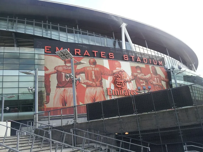 Red Membership, White Flag: A Yankee's Field Guide to Actually Getting Inside the Emirates